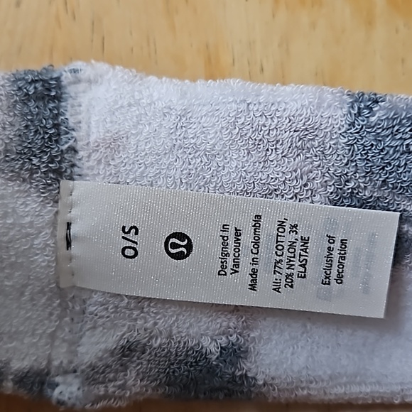 Lululemon Terry Sweatband - Picture 7 of 11